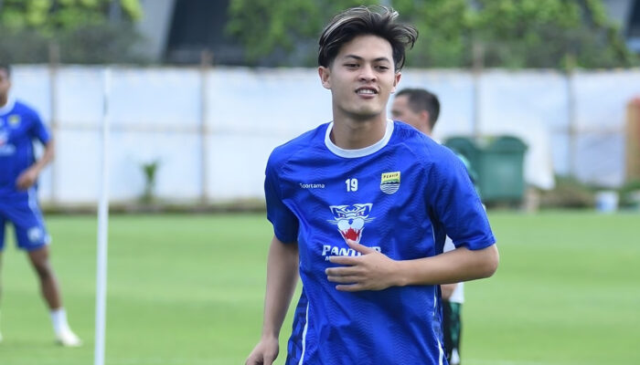 Dewangga Dedikasikan Debut Bersama Persib untuk Sang Istri: Semoga Cepat dapat Momongan