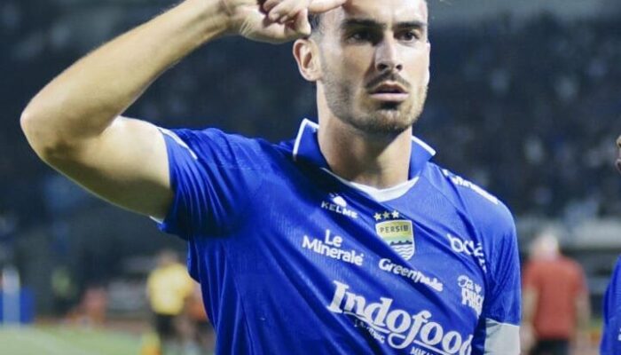 Persib Bandung Taklukkan PSM 1-0, Penalti Gagal Tak Hentikan Langkah ke Puncak Klasemen
