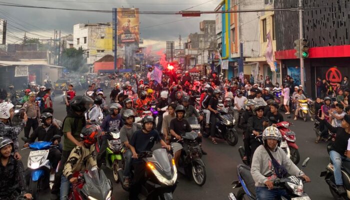 Euforia Tak Terbendung, Persikotas Arak Piala Liga 4 Keliling Kota Tasikmalaya
