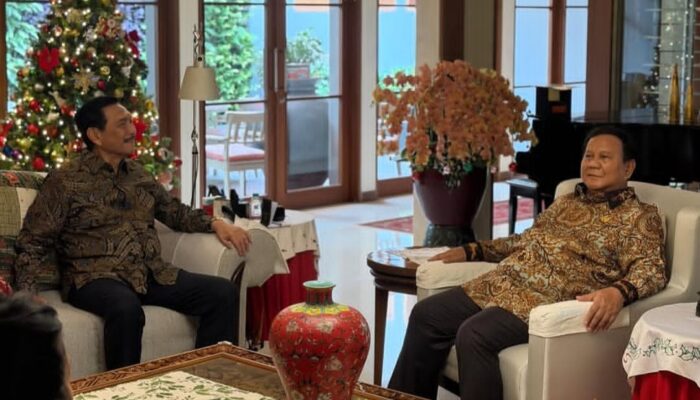 45 Menit di Rumah Luhut, Prabowo Singgung GovTech Bansos dan Masa Depan Pangan