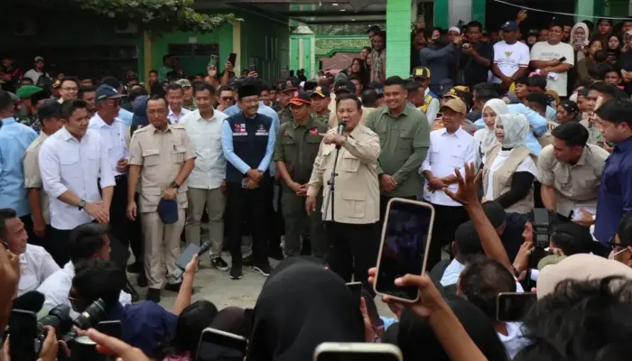 Tinjau Banjir di Langkat, Presiden Prabowo: Semua Kekuatan Negara Dikerahkan