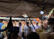 Pasar Cikurubuk Bergemuruh! Warga Tasikmalaya Sambut Wapres Gibran dengan Teriakan Kaum Muda