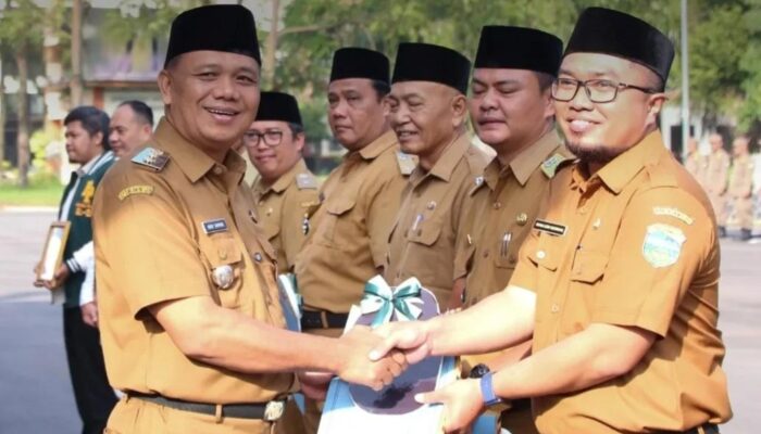 Pemkab Tasikmalaya Serahkan Mobil Hibah ke Tujuh Desa, Perkuat Pelayanan Publik di Tingkat Desa