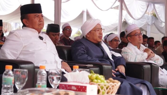Bupati Tasikmalaya Beri Pesan Inspiratif kepada Alumni Pesantren Idrisiyyah yang Kuliah di Dalam dan Luar Negeri