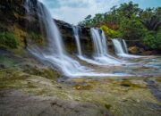 Curug Dengdeng Tasikmalaya, “Niagara Mini Jawa Barat” dengan Air Terjun Bertingkat yang Memukau
