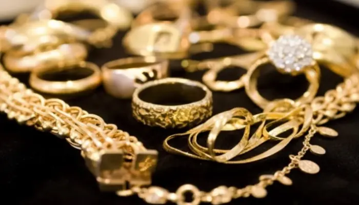 Harga Emas Hari Ini Jumat 2 Januari 2026 Stabil, UBS dan Galeri24 Bertahan