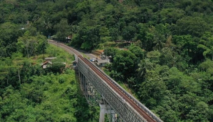 Pesona dan Misteri Jembatan Cirahong, Wisata Sejarah yang Bikin Merinding