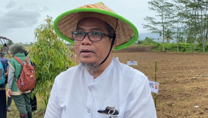 Dukung Ketahanan Pangan, Polres Tasikmalaya Kota Tanam Jagung di Lahan Pesantren Ihya As-Sunnah Cisayong