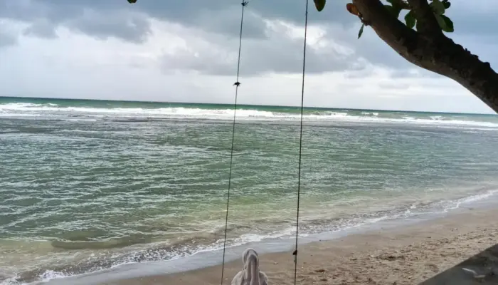 Menyusuri Keindahan Alam Pantai Sindangkerta Tasikmalaya, Wisata Edukasi Laut yang Masih Alami