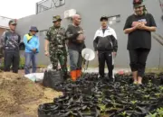 Antisipasi Banjir dan Dampak Perubahan Iklim, Wakil Wali Kota Tasikmalaya Turun Langsung Bersihkan Sungai Cihideung