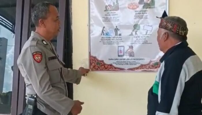 Waspada Hujan Badag! Polsek Cisayong Tasikmalaya Pasang Bewara Bencana di Desa Rawan