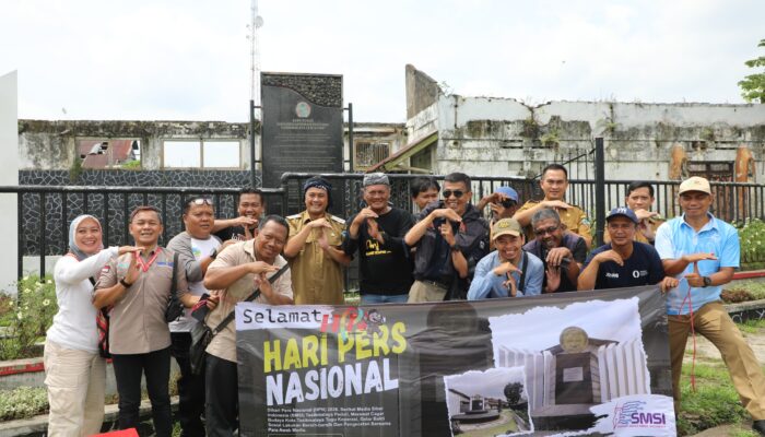 HPN 2026 di Tasikmalaya, Jurnalis Turun Tangan Rawat Tugu Koperasi Bersejarah