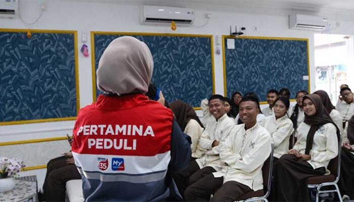 Pertamina Patra Niaga Regional JBB Gelar STEM Expo 2026 Bersama Universitas Sebelas Maret di SMAN 40 Jakarta