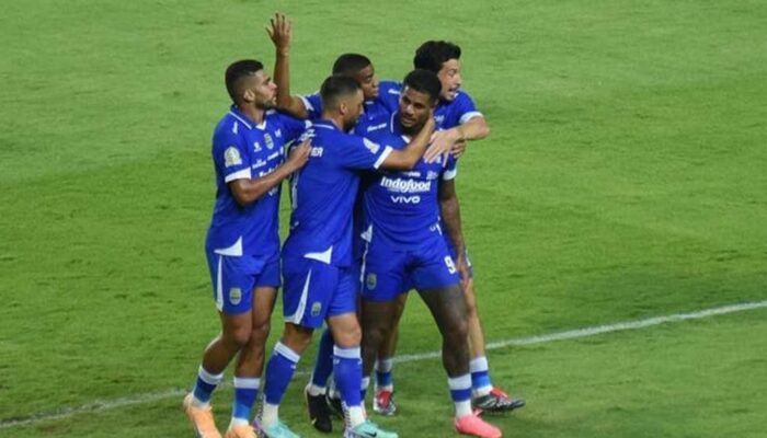 Persib Bandung Pesta Gol 5-0! Madura United Tak Berkutik di GBLA