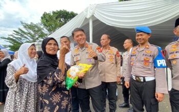 Ramadhan Berkah, Polres Tasikmalaya Hadirkan Sembako Murah di Masjid Agung Baiturrahman